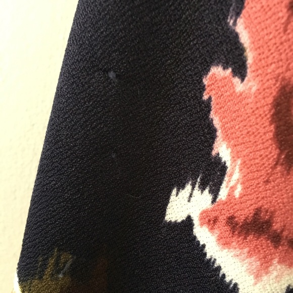 Lularoe Floral Cassie 🖤SALE🖤 - Picture 3 of 3